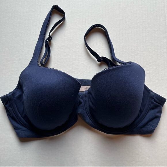 Victoria's Secret Bra 34D underwire padded lace trim adjustable straps - Picture 1 of 8